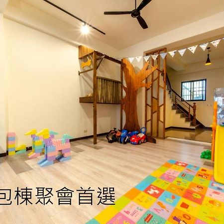 安平宜居包棟 Ktv 民宿-依人數開放房型 Тайнань Екстер'єр фото